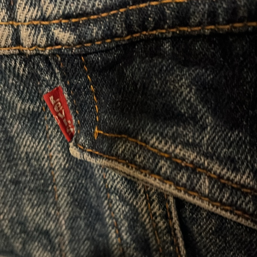 Size large Levi’s denim jacket, Excellent condition. Clean smoke free. - Picture 3 of 13
